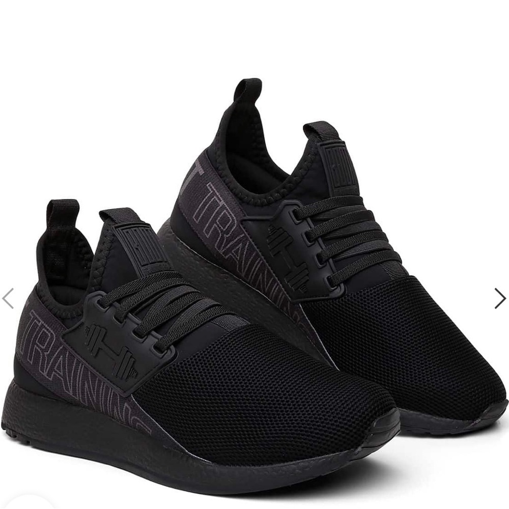 New Black Sneakers size 9.5 (27cm)